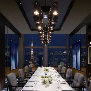 The Ritz-carlton, Otel